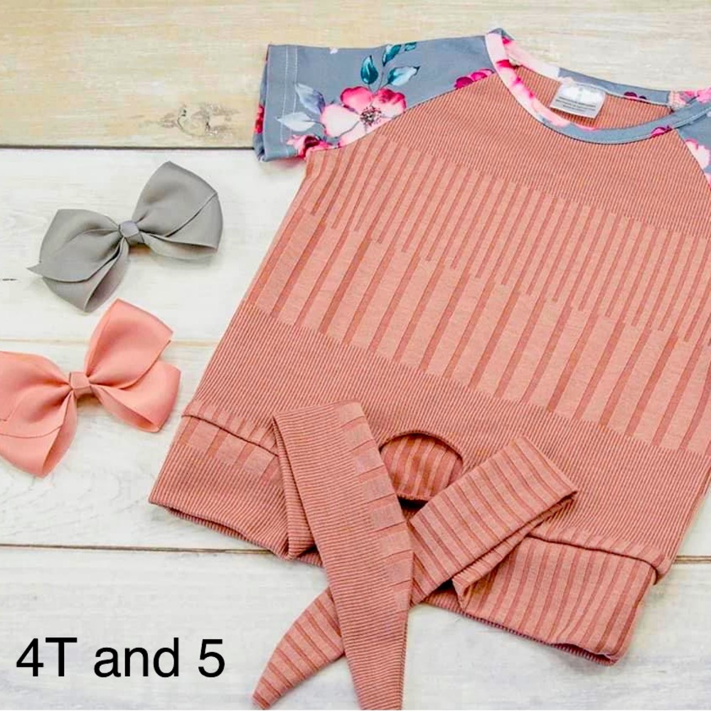 Tie front, floral, short sleeve, top